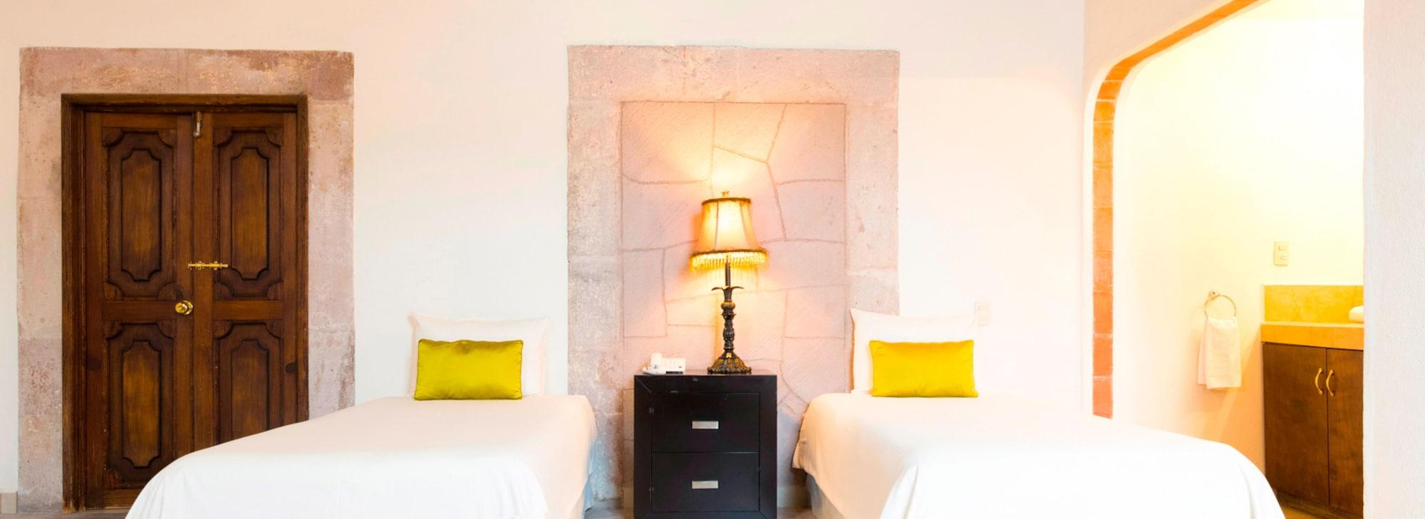Hotel Expres By Hosting House Μορέλια Εξωτερικό φωτογραφία