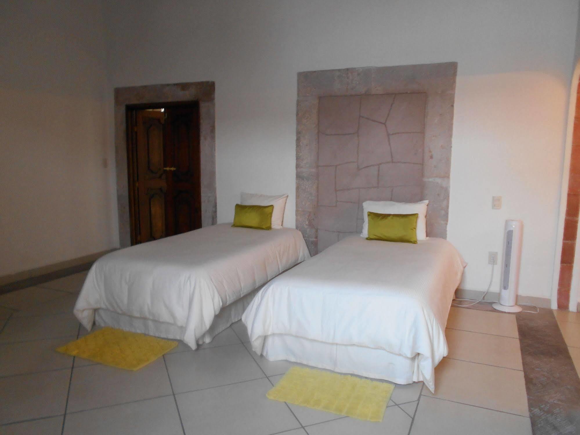 Hotel Expres By Hosting House Μορέλια Εξωτερικό φωτογραφία
