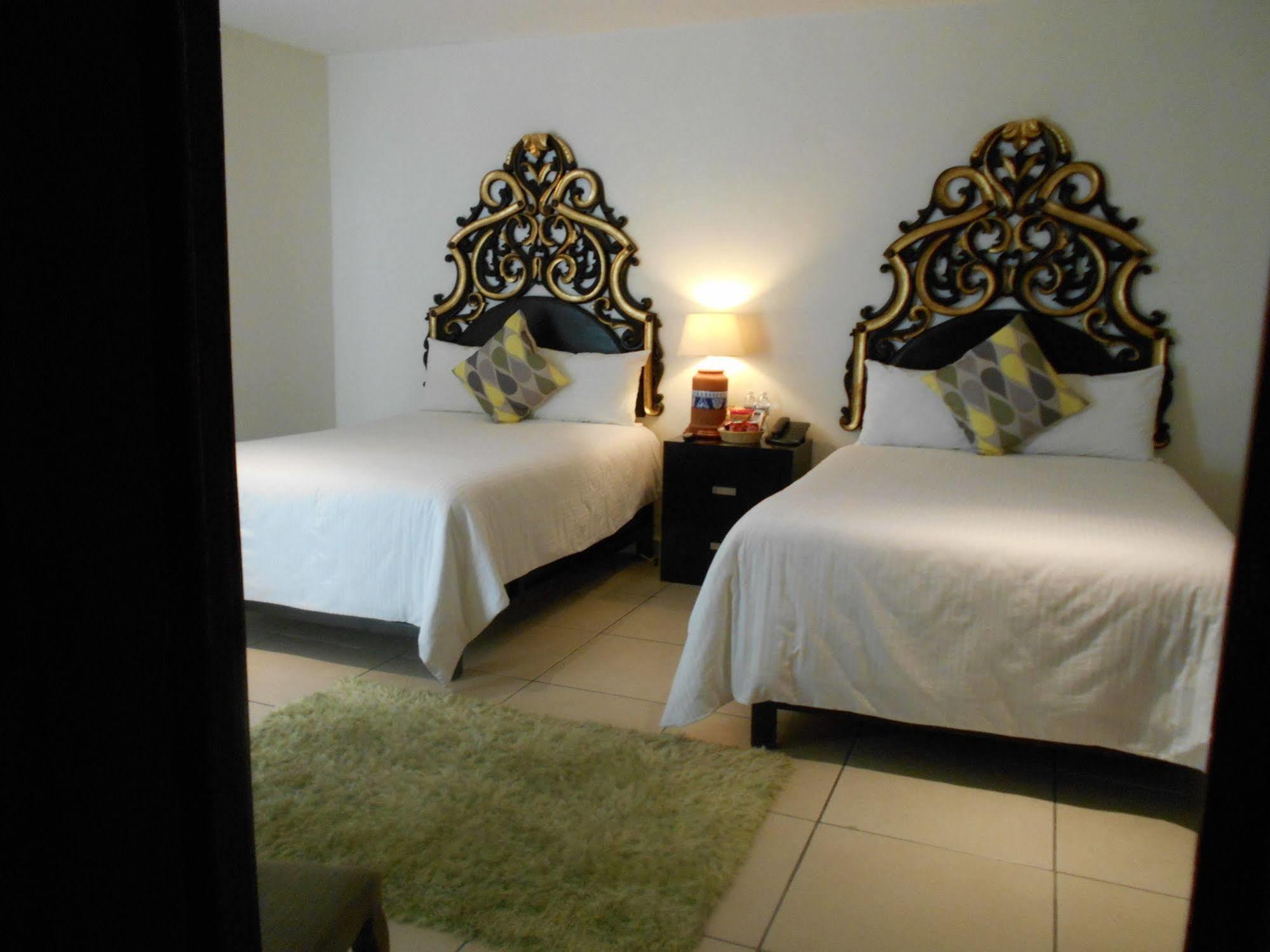 Hotel Expres By Hosting House Μορέλια Εξωτερικό φωτογραφία